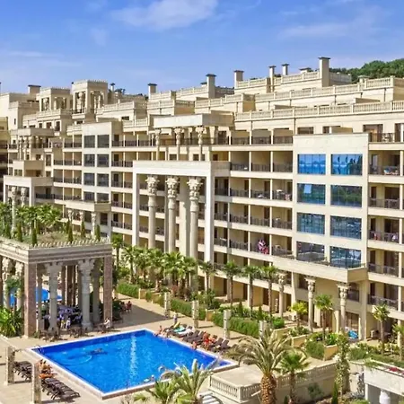 Luxury In Argisht Partez , Pool, 2 Min Walk To The Апартаменты