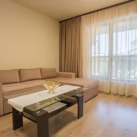 Luxury In Argisht Partez , Pool, 2 Min Walk To The Апартаменты