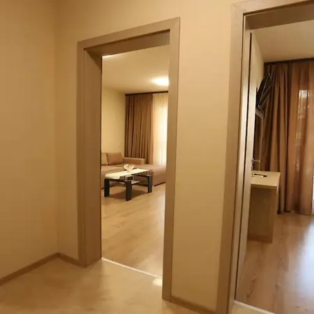 Luxury In Argisht Partez , Pool, 2 Min Walk To The * Золотые Пески