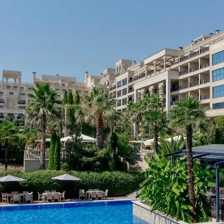 Luxury In Argisht Partez , Pool, 2 Min Walk To The Золотые Пески